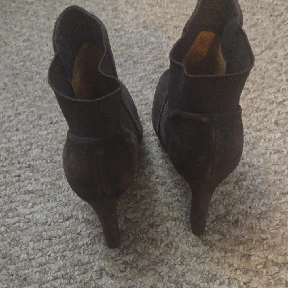 Chic Dark Brown Ankle Booties - Picture 6 of 7